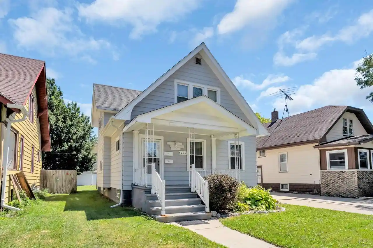 1st image of 5909 33rd Avenue Avenue, Kenosha, WI 53144 | MLS# 1974213