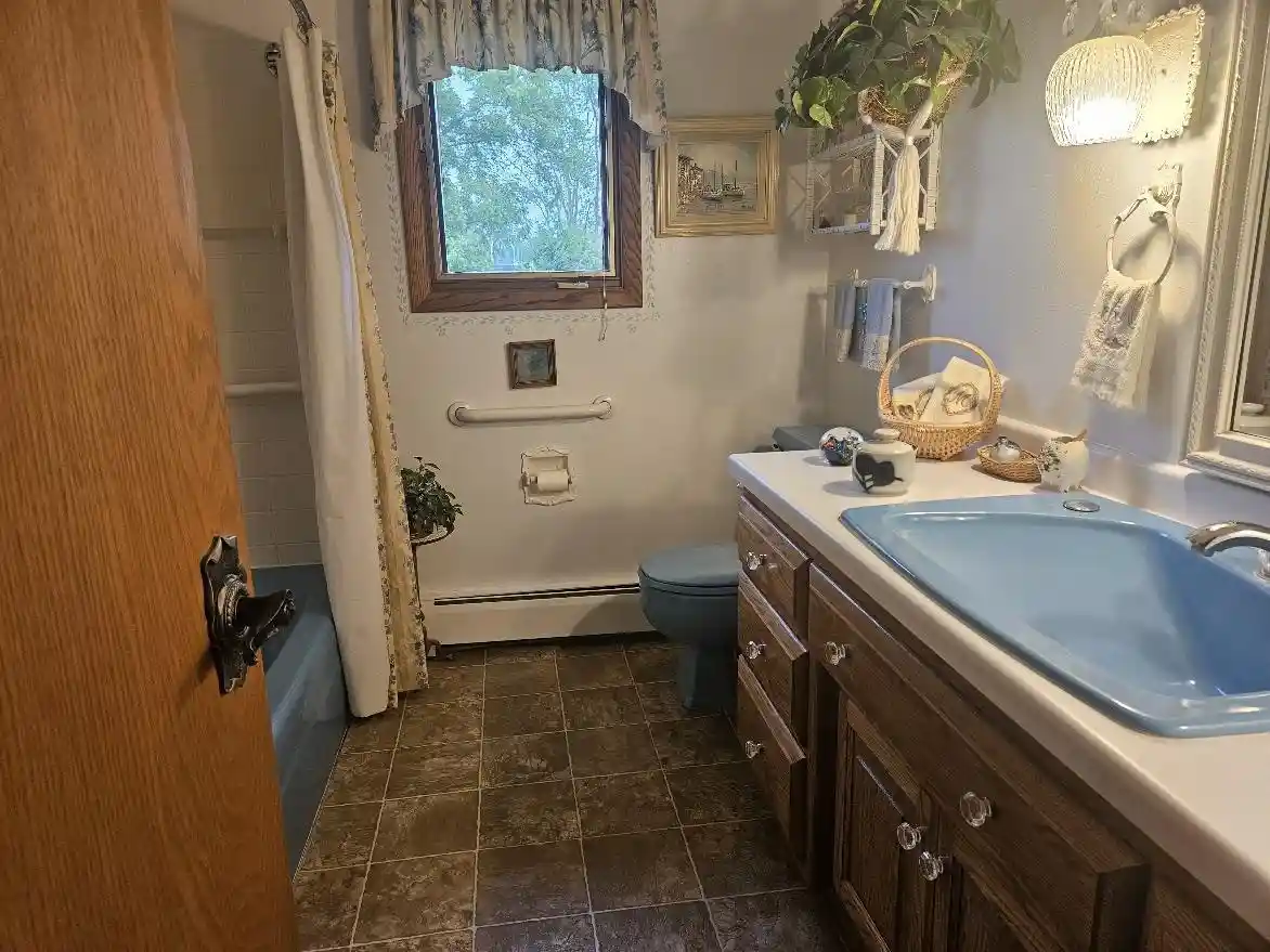 5th image of 331 Orchard Circle Circle, Gillett, WI 54124 | MLS# 50330219