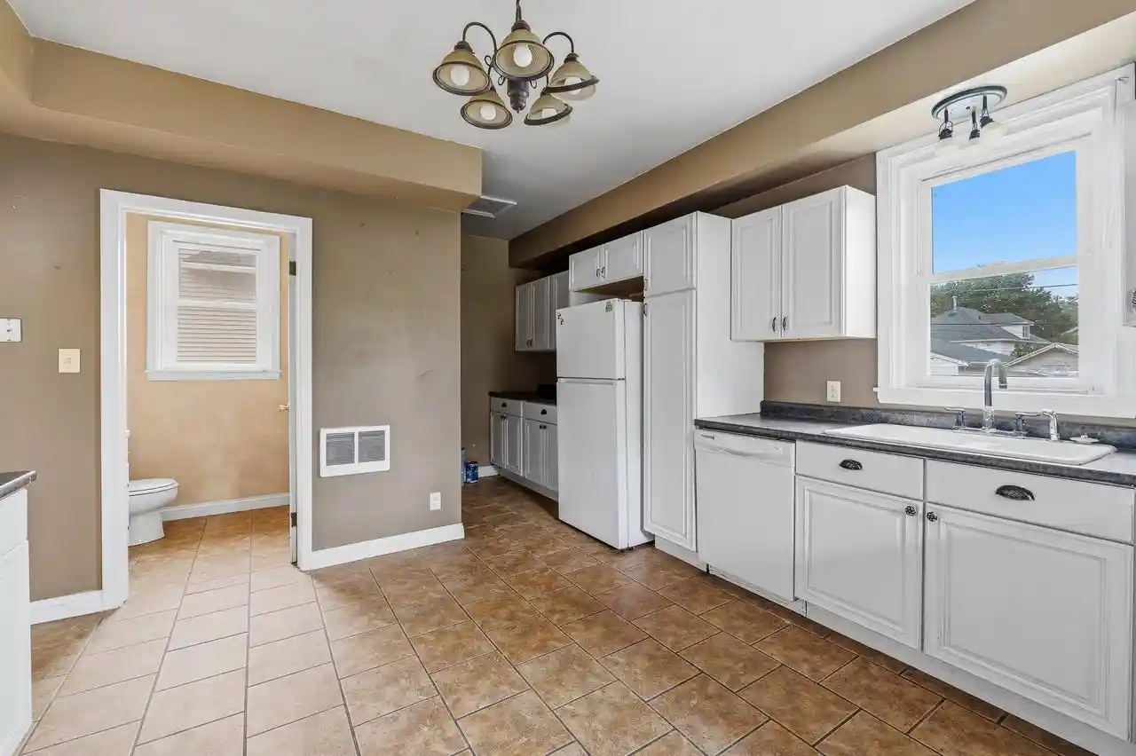 2nd image of 25 Algoma Street Street, Fond Du Lac, WI 54935 | MLS# 1974232