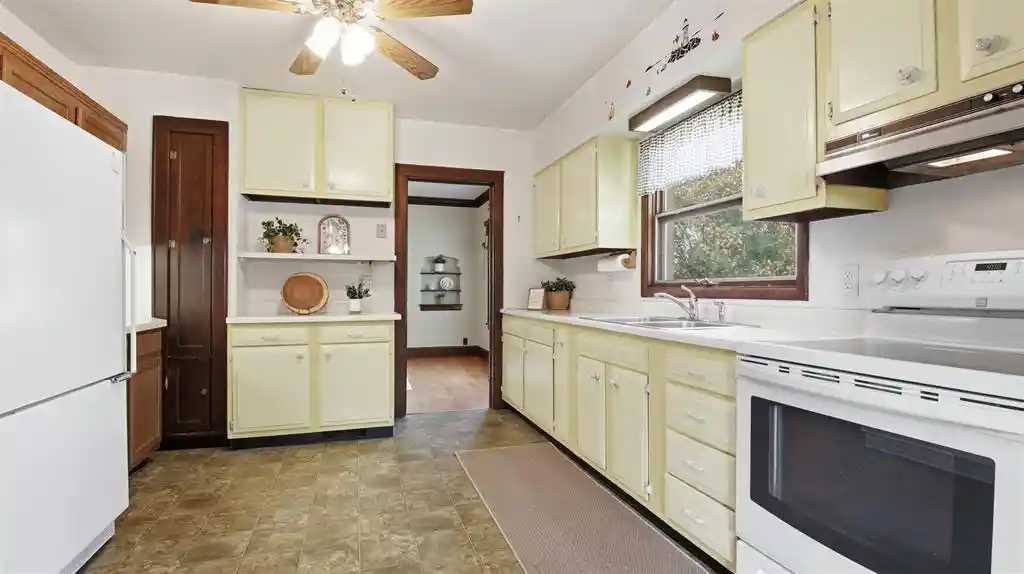 Photo 3 of Single family home for sale at 614 17th Avenue Avenue, Bloomer, WI 54724 | MLS# 1603799 | Listing updated on 2026-10-09