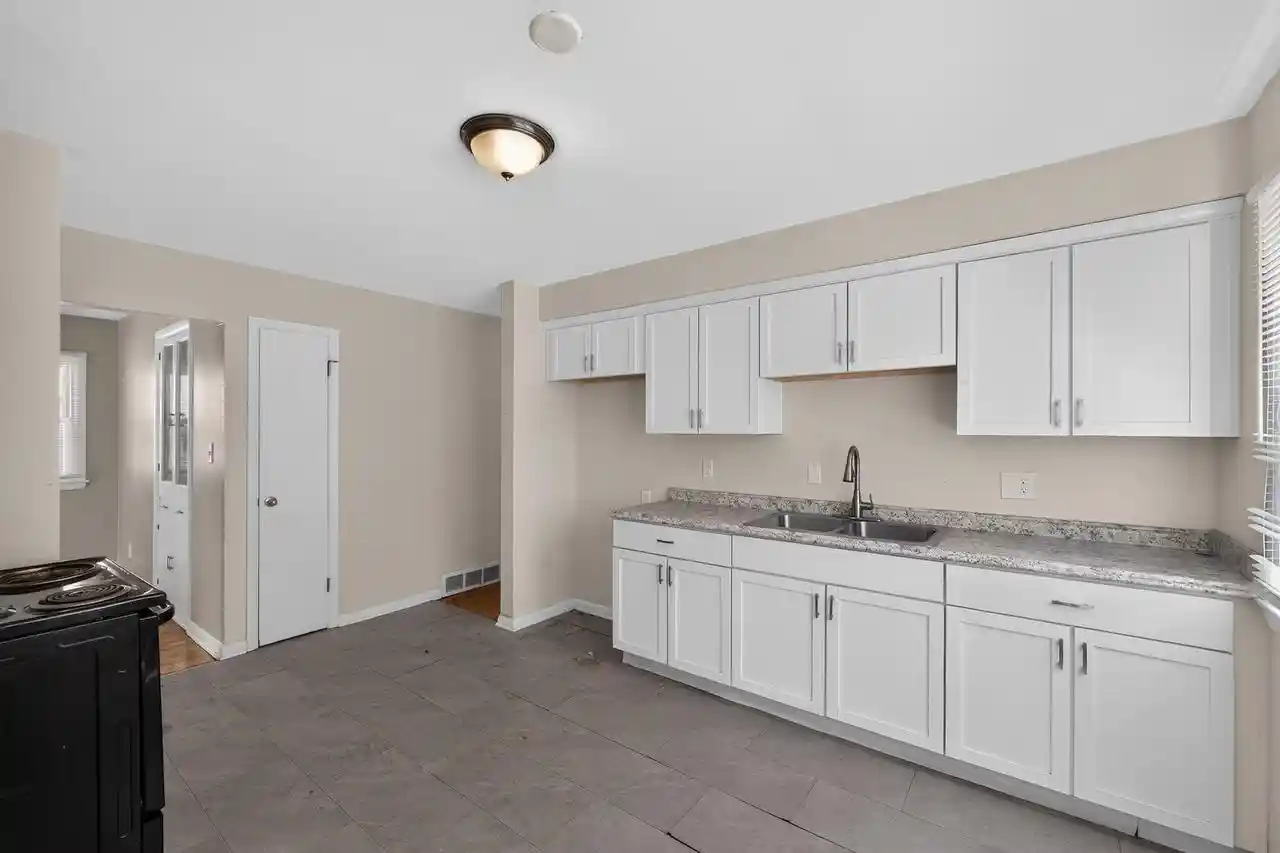 Listing Photo 5 - Condo for sale in building located at 3934-3936 N 61st St St, Milwaukee, WI 53216 - Unit #3936