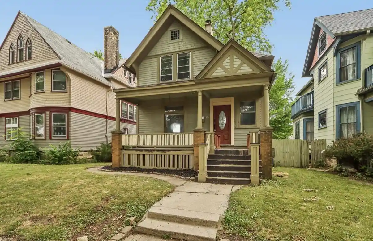1st image of 943 N 34th Street Street, Milwaukee, WI 53208 | MLS# 1974251