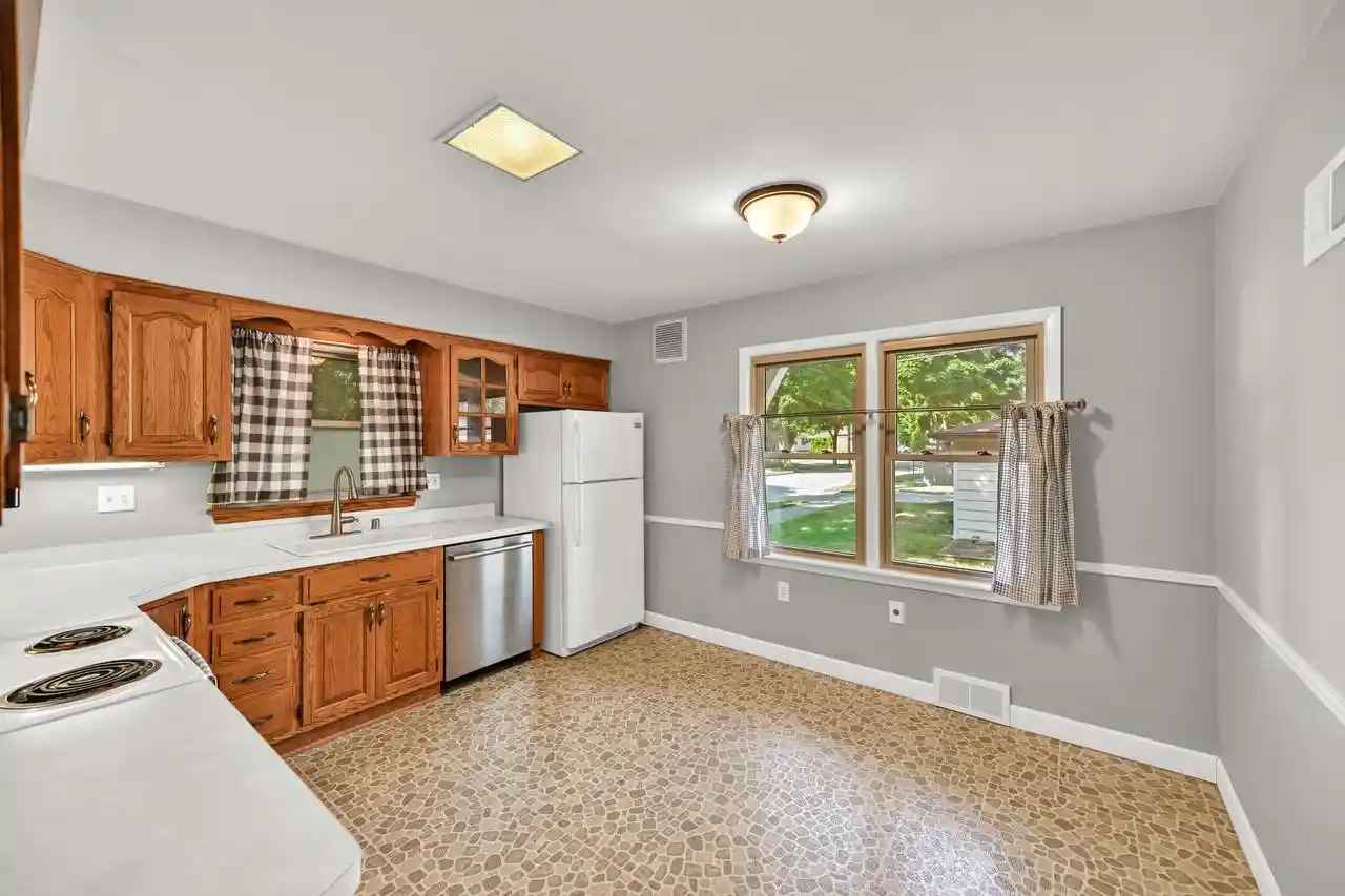 41st image of 3279 S Adams Avenue Avenue, Milwaukee, WI 53207 | MLS# 1974252