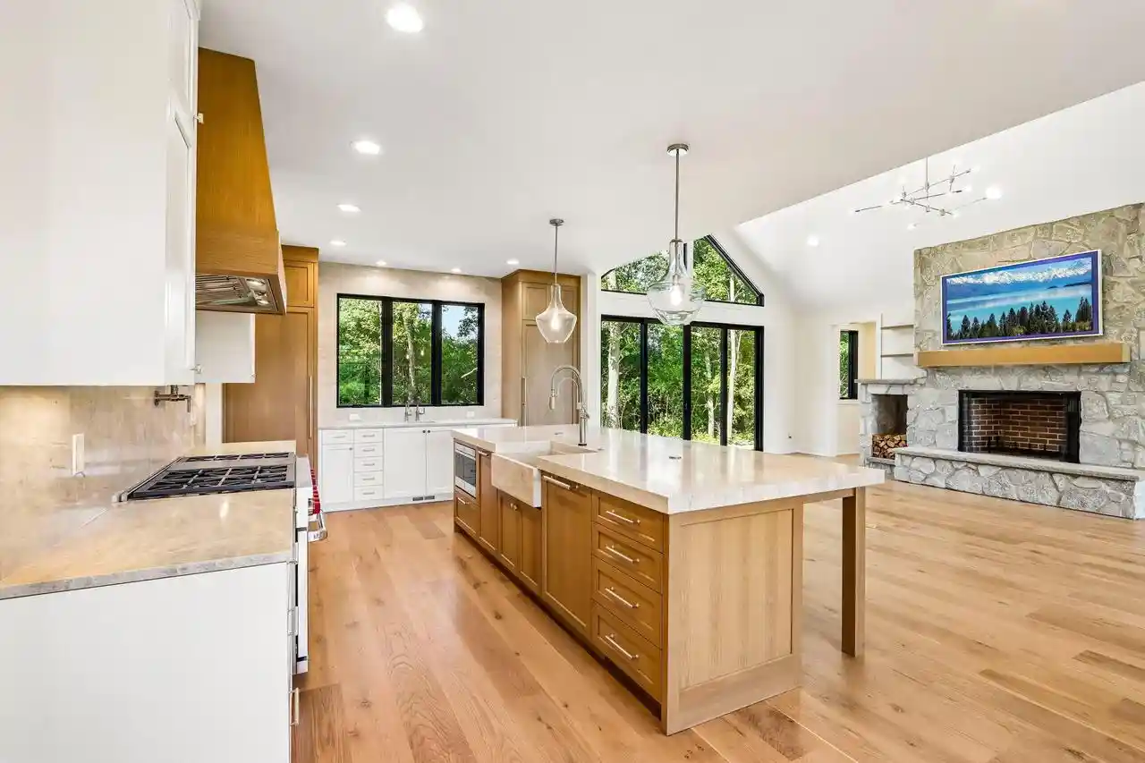 Photo 4 of Single family home for sale at 6595 Bridlewood Court Court, Lake Geneva, WI 53147 | MLS# 1974258 | Listing updated on 2026-09-17