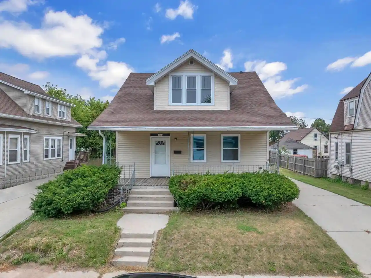 1st image of 1534 Martin Avenue Avenue, Sheboygan, WI 53083 | MLS# 1974262