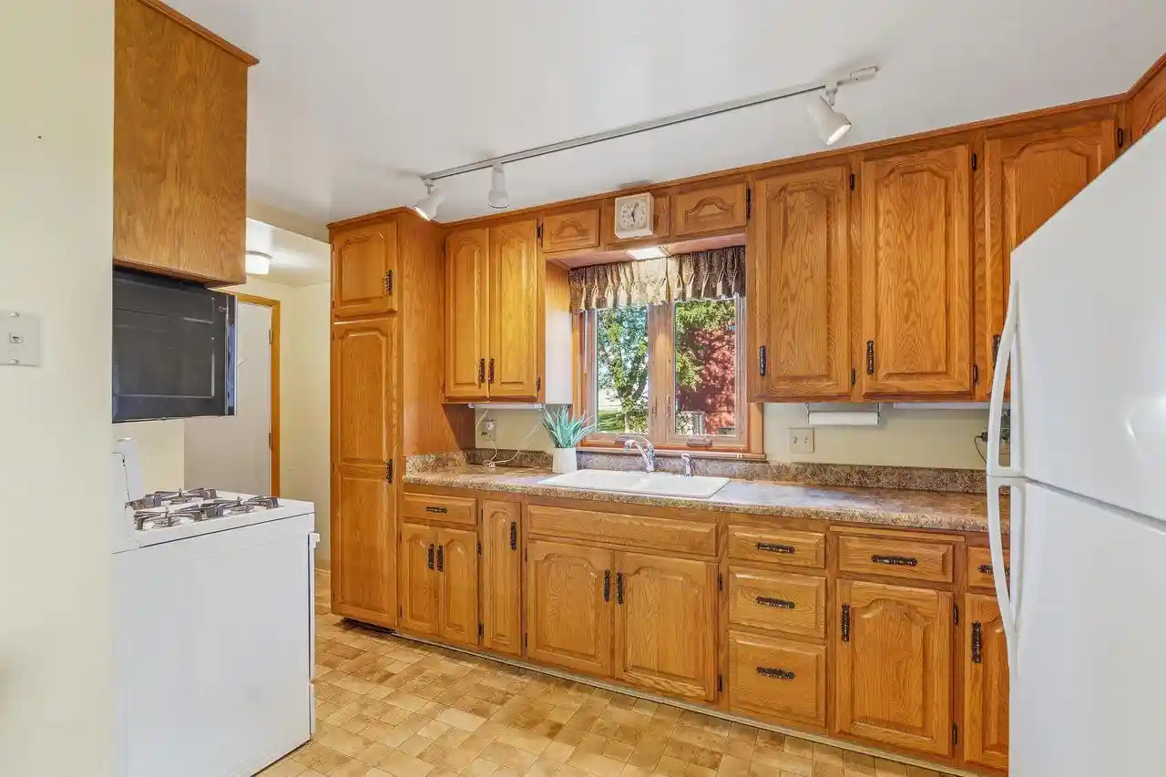 3rd image of W7274 State Road 33, Beaver Dam, WI 53916 | MLS# 2029470