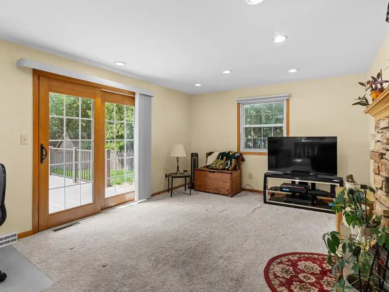 Photo 3 of Single family home for sale at 1255 Castle Dr Dr, Sheboygan, WI 53081 | MLS# 1974272 | Listing updated on 2026-09-29