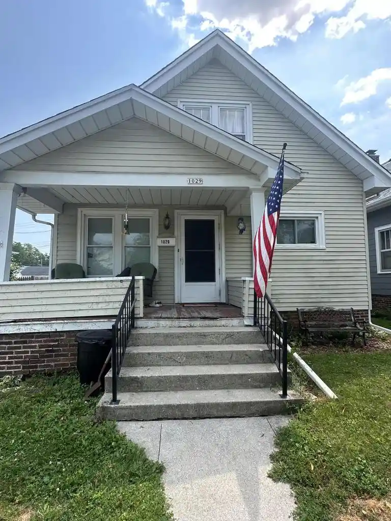 2nd image of 1029 Geele Avenue Avenue, Sheboygan, WI 53083 | MLS# 1974277