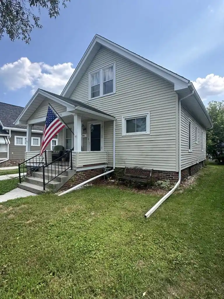 Photo 3 of Single family home for sale at 1029 Geele Avenue Avenue, Sheboygan, WI 53083 | MLS# 1974277 | Listing updated on 2026-09-25