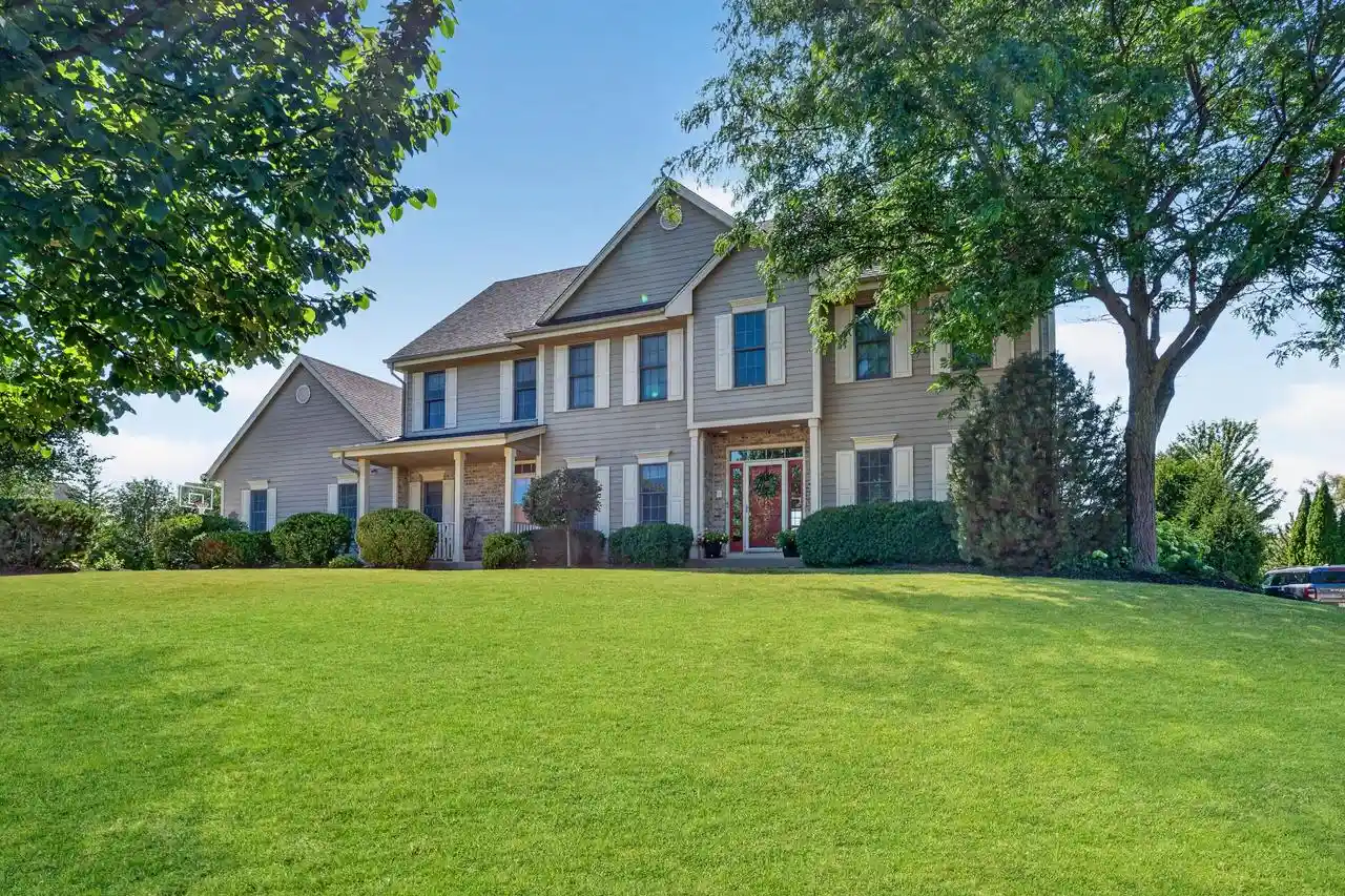 Photo 1 of Sale Pending at W176n5411 Highridge Dr Dr, Menomonee Falls, WI 53051 | MLS# 1974279 | Listing updated on 2026-09-22
