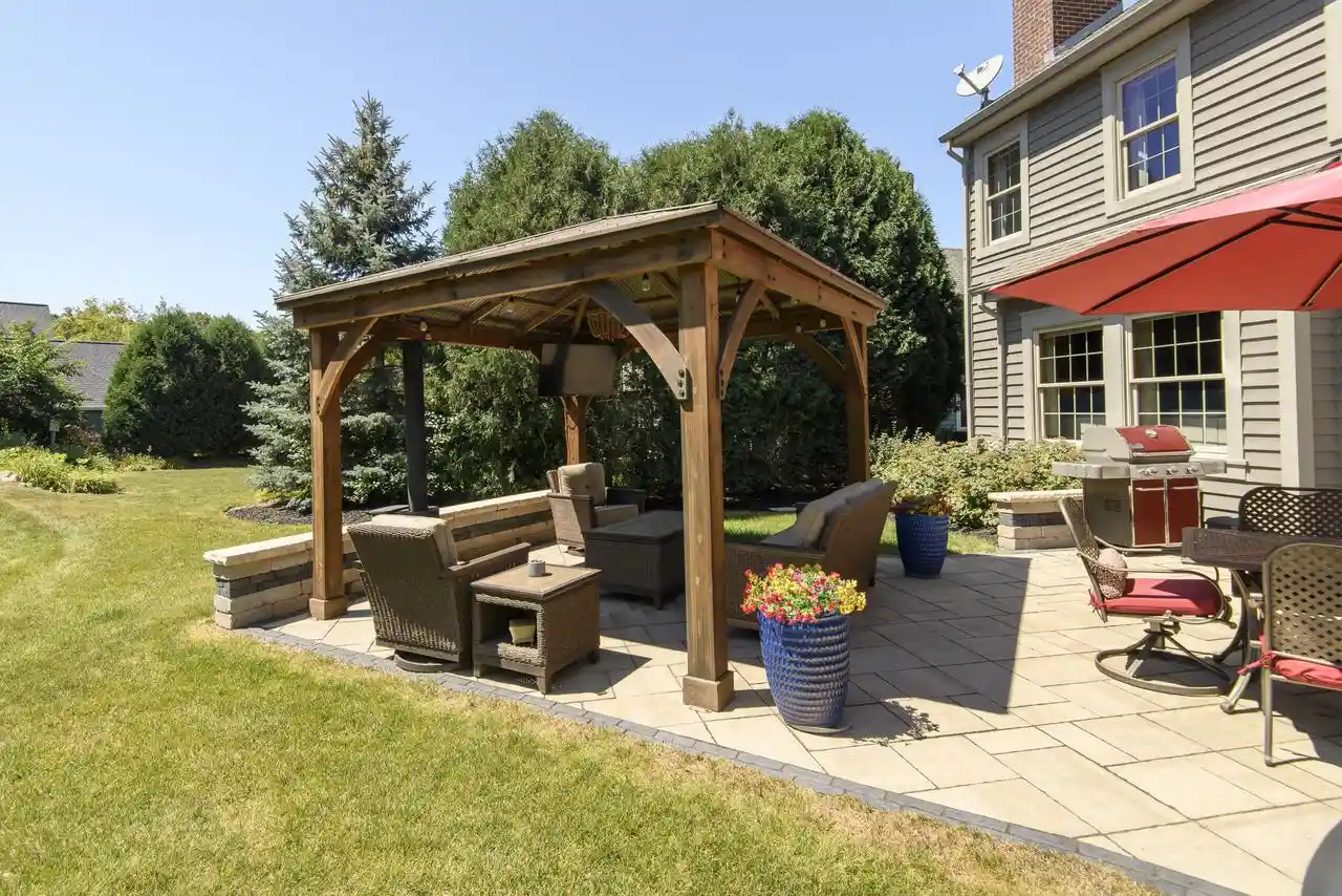 4th image of 587 Cottonwood Lane Lane, Grafton, WI 53024 | MLS# 1974284