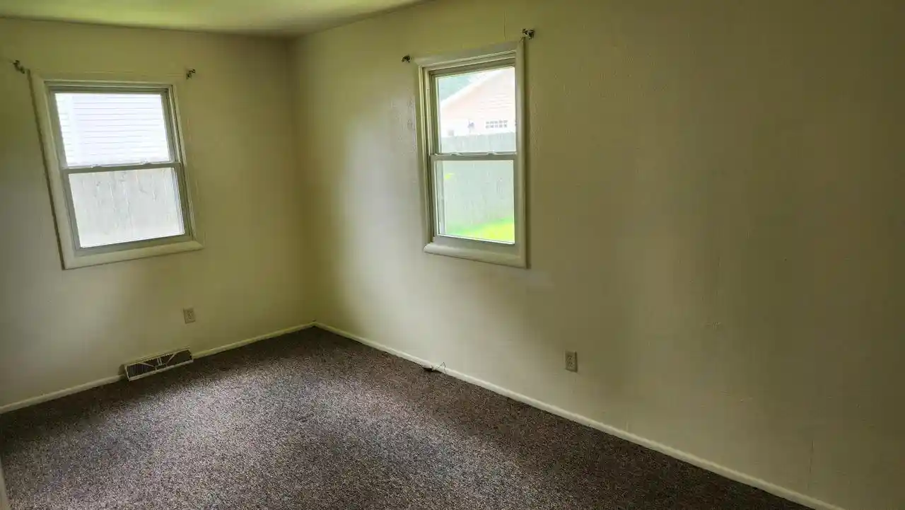 4th image of 8042 14 Avenue Avenue, Kenosha, WI 53143 | MLS# 1974289