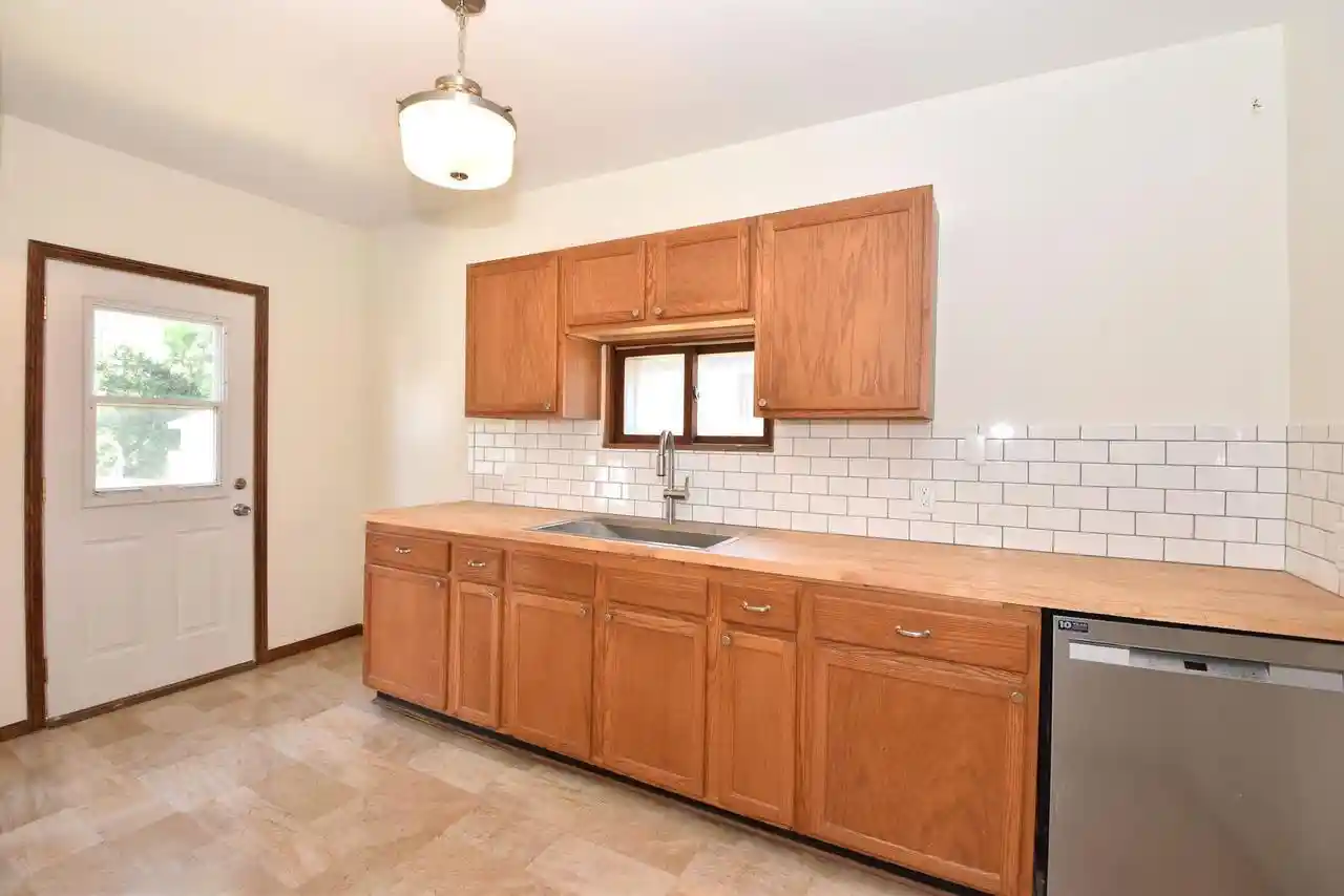 5th image of 3724 E Ramsey Avenue Avenue, Cudahy, WI 53110 | MLS# 1974298