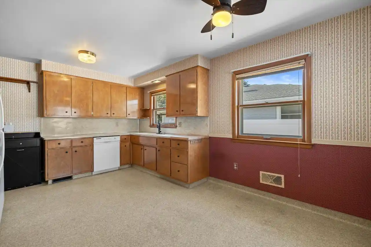 4th image of 3544 21St Avenue Avenue, Kenosha, WI 53140 | MLS# 1974297