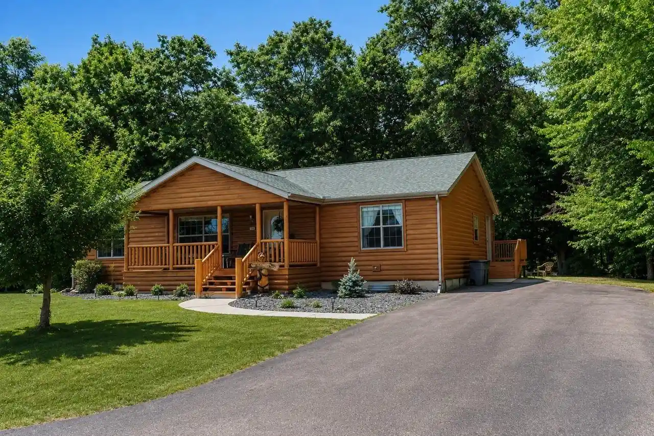 1st image of 309 Oakbrook Dr Dr, Wisconsin Dells, WI 53965 | MLS# 2029487