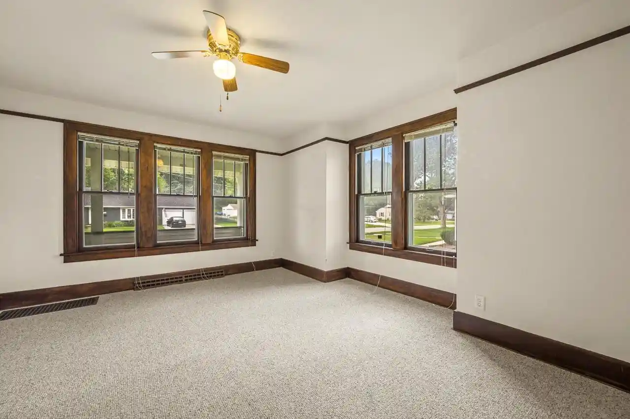 3rd image of 347 Prospect Avenue Avenue, Pewaukee, WI 53072 | MLS# 1974308