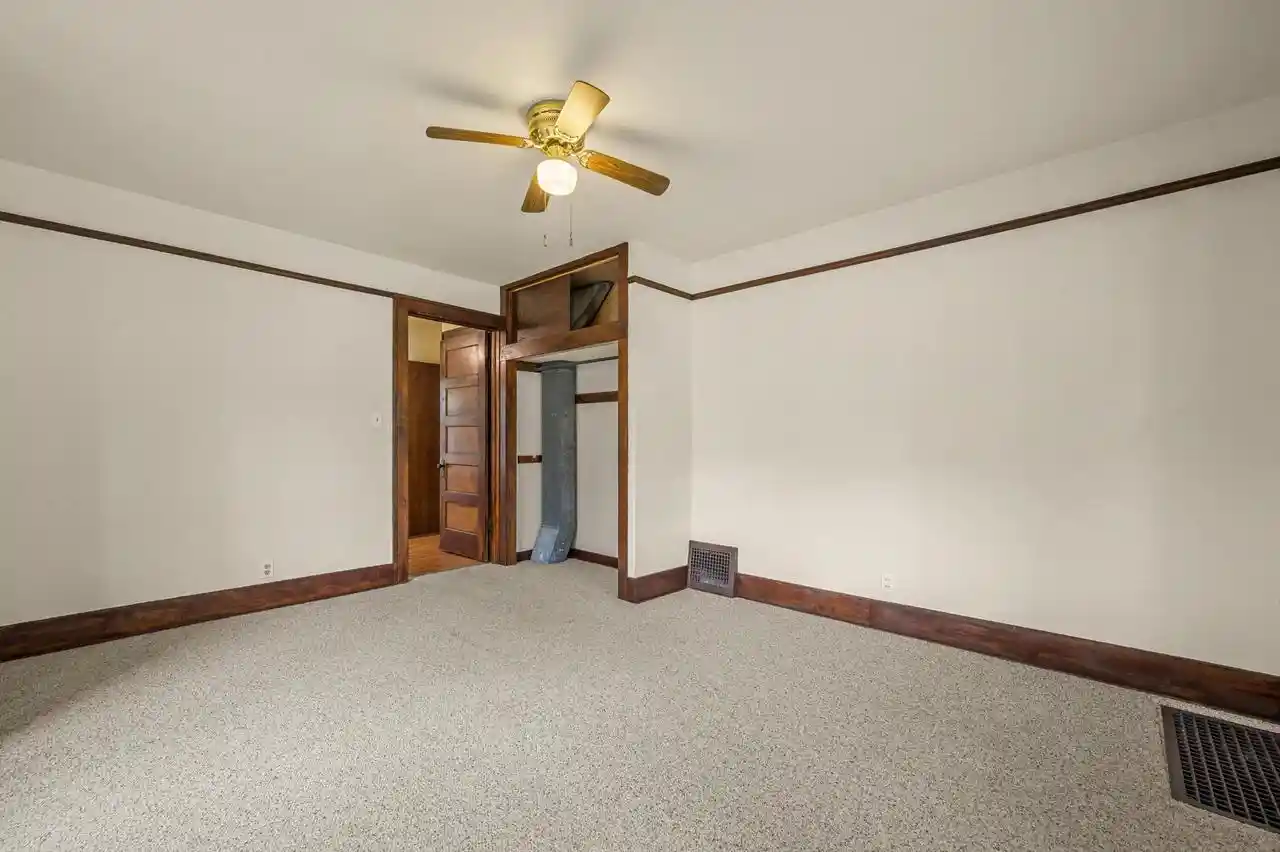 4th image of 347 Prospect Avenue Avenue, Pewaukee, WI 53072 | MLS# 1974308