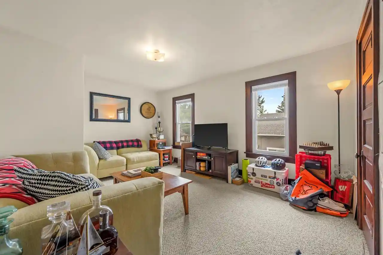 5th image of 347 Prospect Avenue Avenue, Pewaukee, WI 53072 | MLS# 1974308