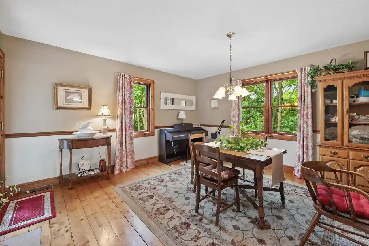 Photo 4 of Single family home for sale at S86W30445 Stonegate Dr Dr, Mukwonago, WI 53149 | MLS# 1974311 | Listing updated on 2026-09-21