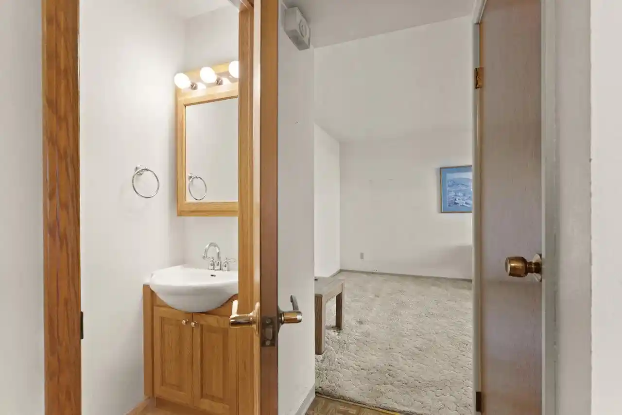 29th image of 207 East Bluff, Madison, WI 53704 | MLS# 1974313