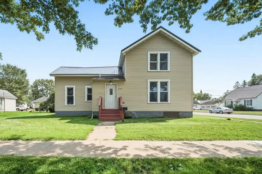 Multi family home for sale at 639 Niagara St #1-2, Eau Claire, WI 54703 | MLS# 1603661