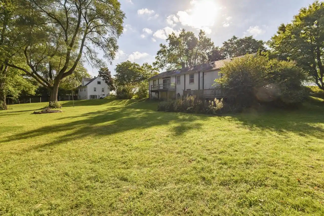 2nd image of S71w23350 National Avenue Avenue, Big Bend, WI 53103 | MLS# 1974317