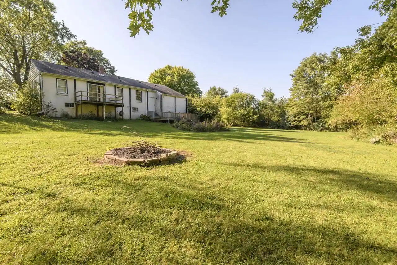 38th image of S71w23350 National Avenue Avenue, Big Bend, WI 53103 | MLS# 1974317