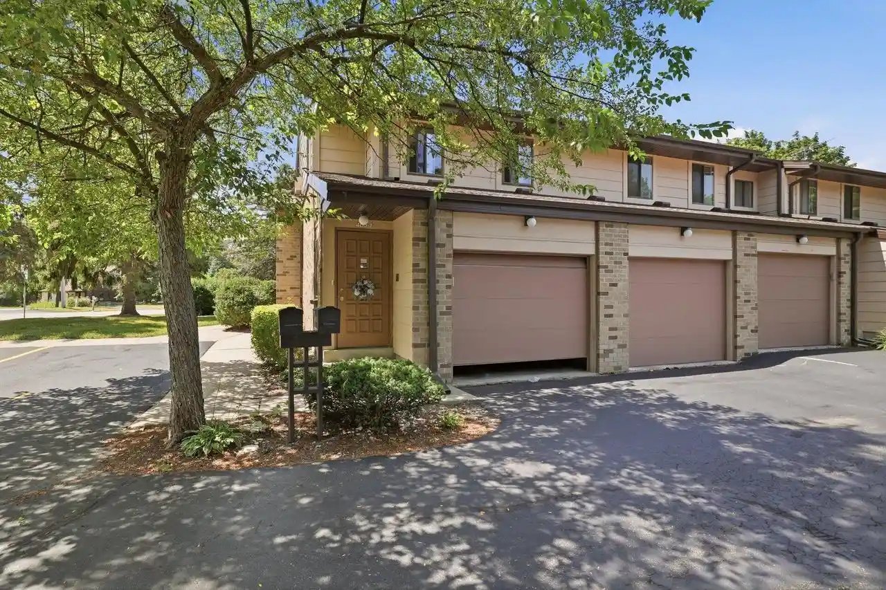 1st image of 405 Cheviot Chase #1, Waukesha, WI 53186 | MLS# 1974321