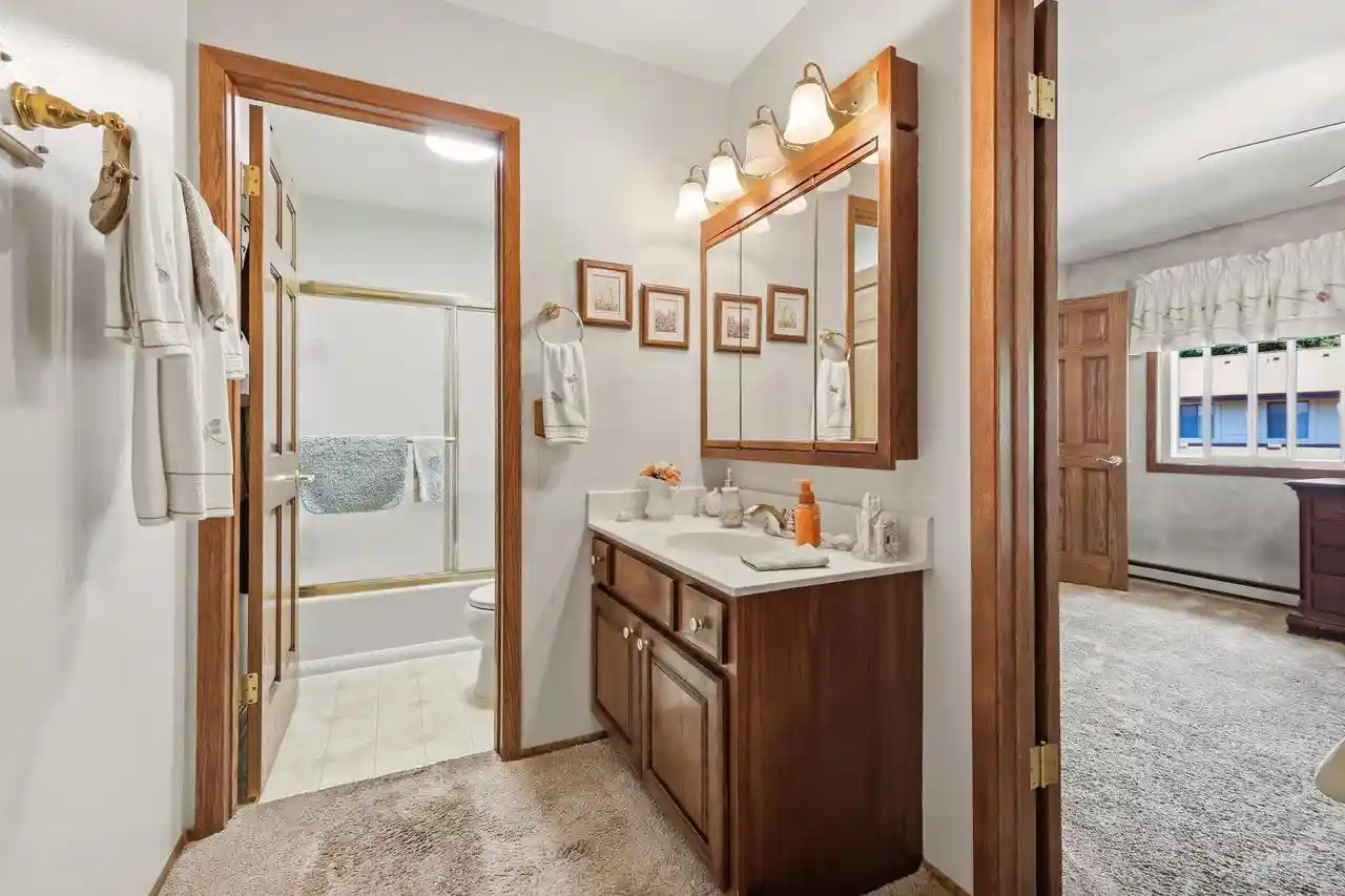 4th image of 405 Cheviot Chase #1, Waukesha, WI 53186 | MLS# 1974321
