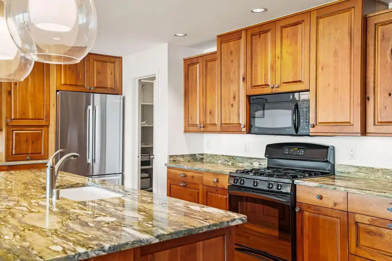 Photo 4 of Condo for sale at 311 E Erie Street Street #425, Milwaukee, WI 53202 | MLS# 1974323 | Listing updated on 2026-09-18