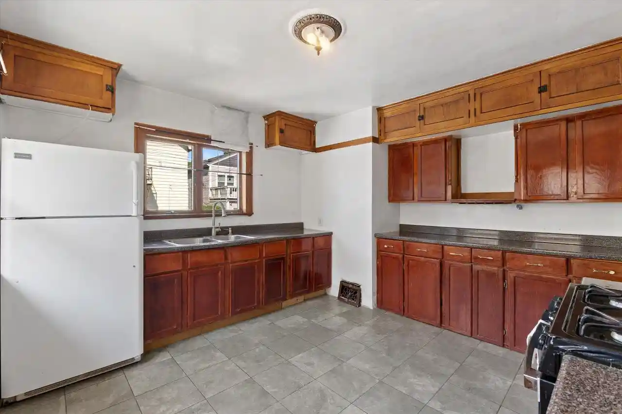 5th image of 2771 N 56Th Street Street, Milwaukee, WI 53210 | MLS# 1974324