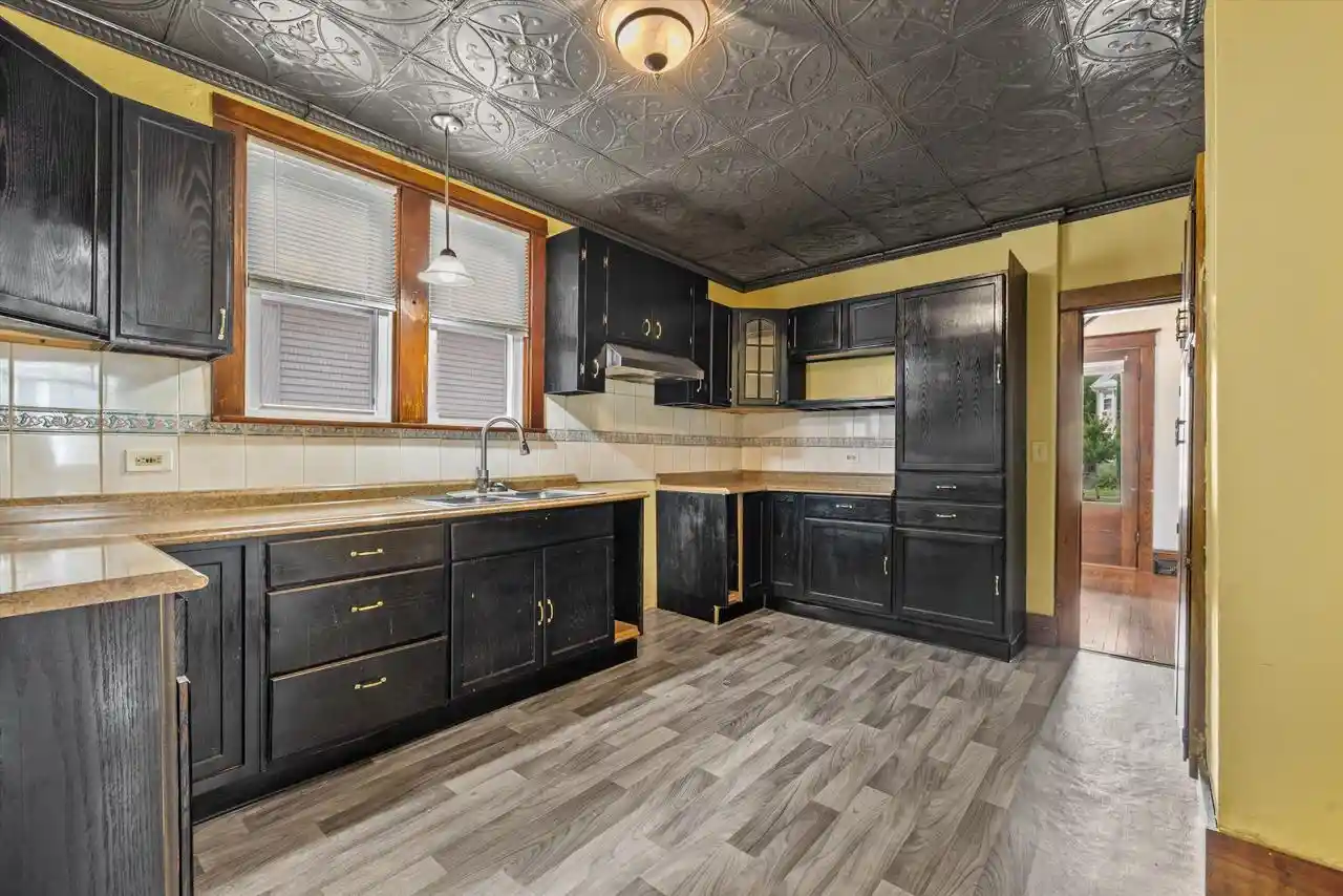 Photo 2 of Single family home for sale at 2816 Wright Avenue Avenue, Racine, WI 53405 | MLS# 1974341 | Listing updated on 2026-09-02