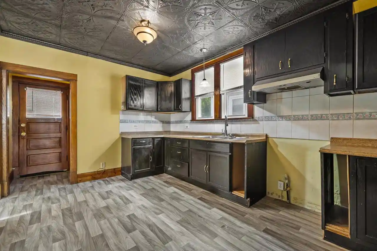 Photo 3 of Single family home for sale at 2816 Wright Avenue Avenue, Racine, WI 53405 | MLS# 1974341 | Listing updated on 2026-09-02