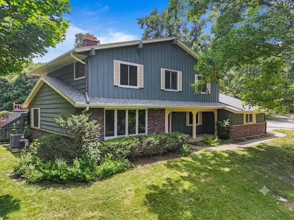 Photo 1 of Single family home for sale at W3490 Oakwood Dr Dr, Lake Geneva, WI 53147 | MLS# 1974344 | Listing updated on 2026-09-09