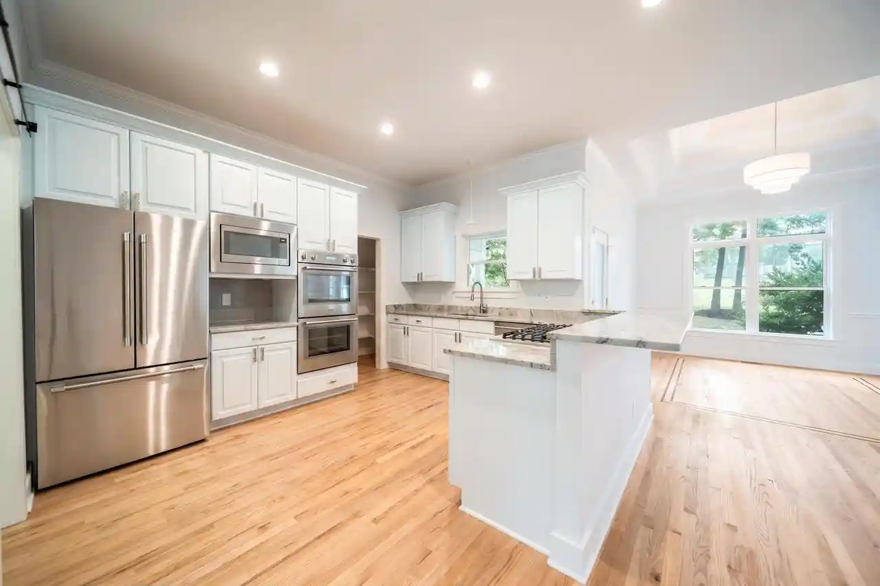4th image of 1530 Prestwick Pl Pl, Lake Geneva, WI 53147