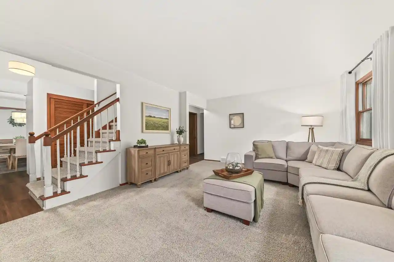 5th image of 6436 Riverdale Lane Lane, Greendale, WI 53129 | MLS# 1974352