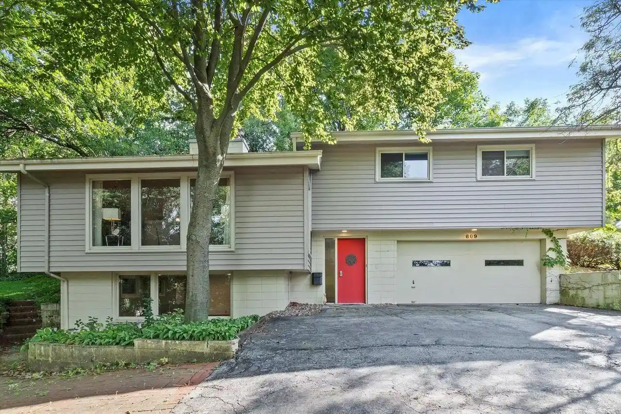 Photo 1 of Sale Pending at 609 Downing Dr Dr, Waukesha, WI 53186 | MLS# 1974356 | Listing updated on 2026-09-08