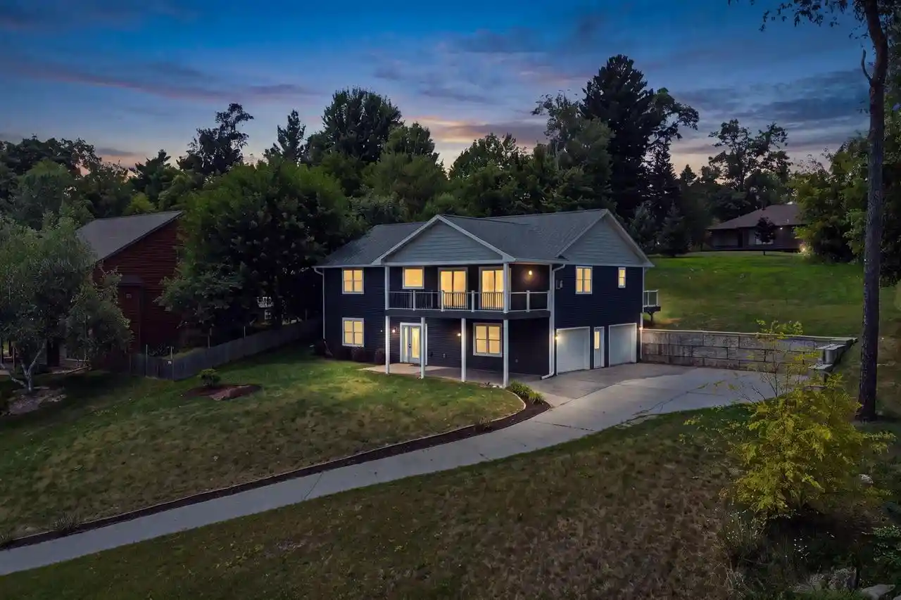 1st image of 665 Pyrite Road Road, Platteville, WI 53818 | MLS# 2029506
