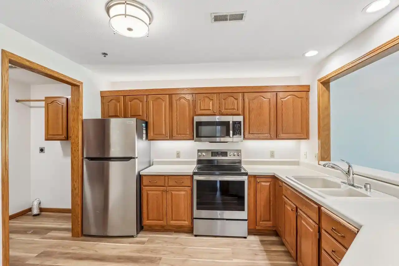 2nd image of 4575 S 124th Street Street, New Berlin, WI 53151 | MLS# 1974358