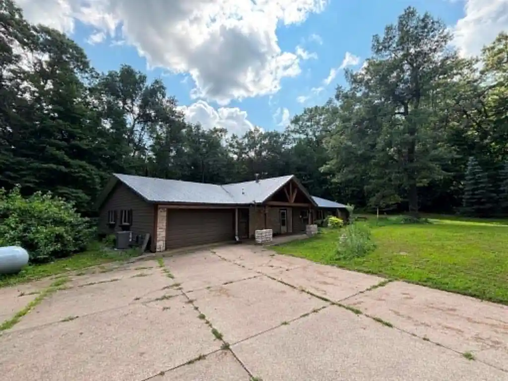 Photo 3 of Single family home for sale at E6854 420Th Ave, Menomonie, WI 54751 | MLS# 1603788 | Listing updated on 2026-09-12