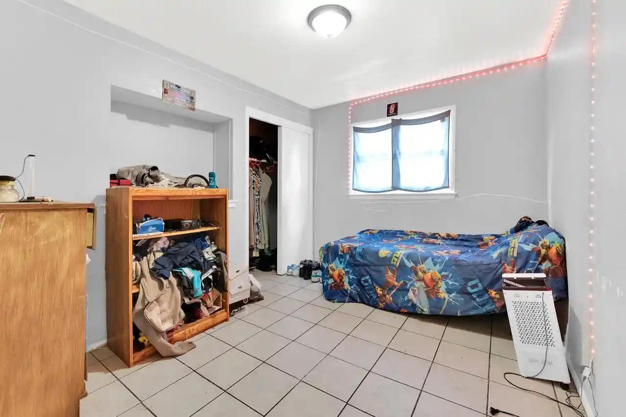 Listing Photo 5 - Condo for sale in building located at 6914 N 42Nd St St, Milwaukee, WI 53209 - Unit #6916