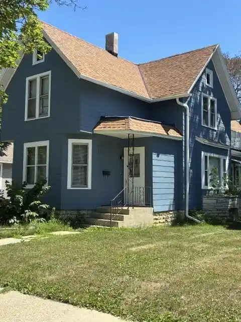 1st image of 801 Oakland Avenue Avenue, Waukesha, WI 53186 | MLS# 1974366