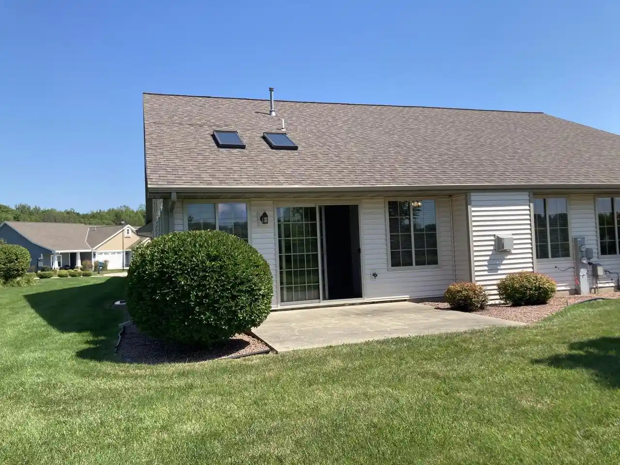 41st image of 537 Mapleleaf Court Court, Manitowoc, WI 54220 | MLS# 1974386