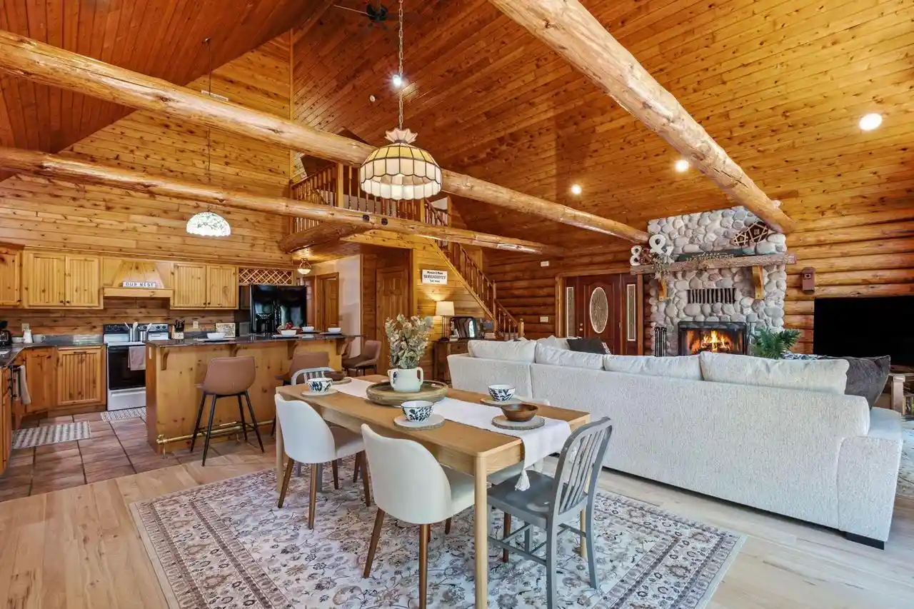 3rd image of 5633 Contour Road Road, Waterford, WI 53185 | MLS# 1974394