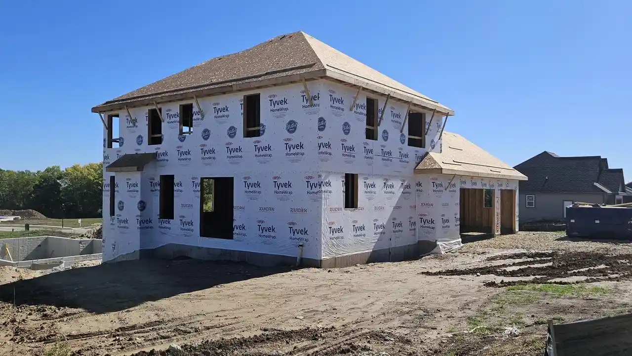 Photo 3 of Single family home for sale at 300 Eagle Dr Dr, Grafton, WI 53024 | MLS# 1974400 | Listing updated on 2026-10-05