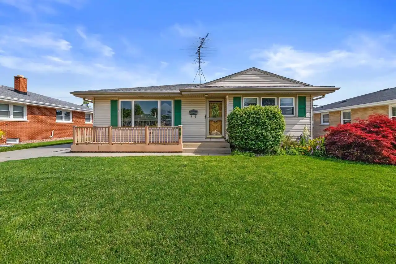 1st image of 1616 22nd Street Street, Kenosha, WI 53140 | MLS# 1974409