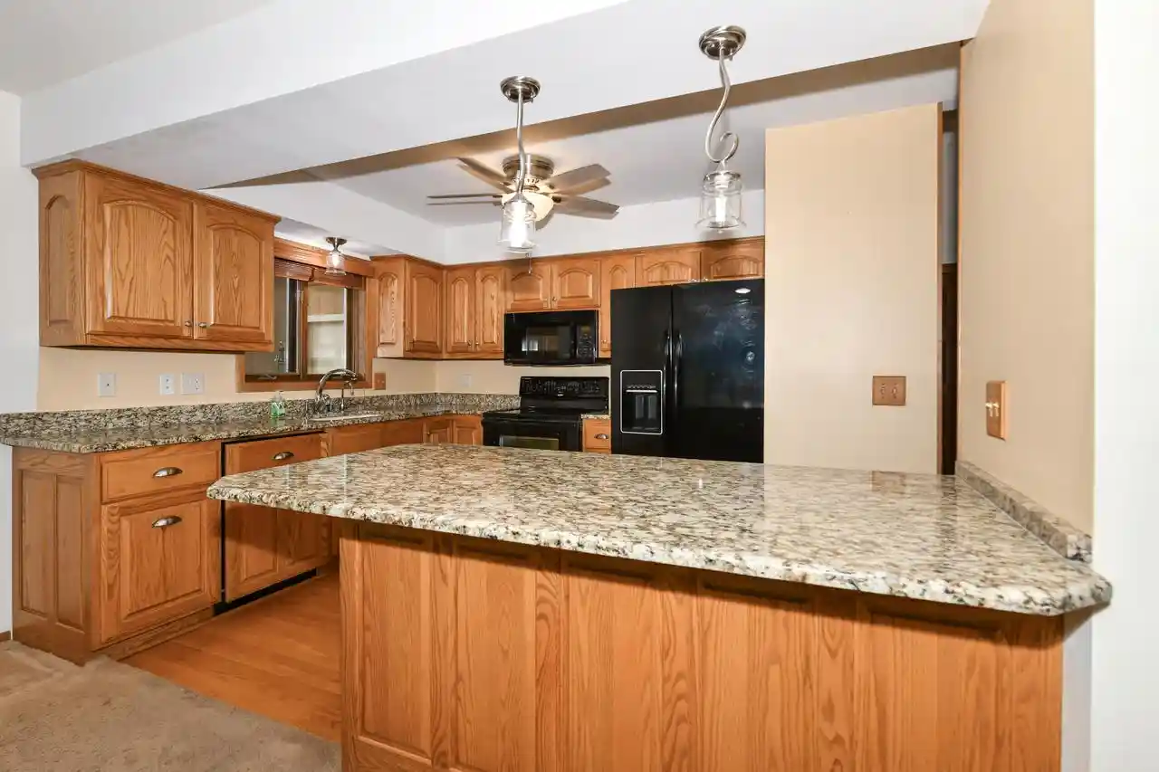3rd image of W270N6983 Woodland Oaks Dr Dr, Sussex, WI 53089 | MLS# 1974425