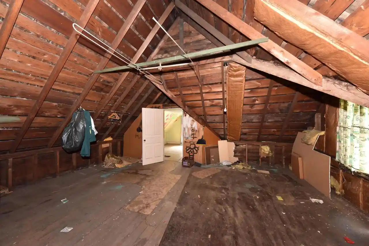 5th image of 3063 S 8Th Street Street, Milwaukee, WI 53215 | MLS# 1974429