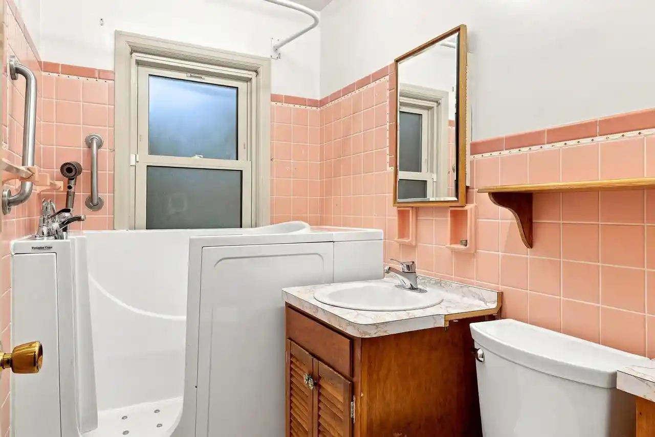 21st image of 1348 Grove Avenue Avenue, Racine, WI 53405 | MLS# 1974430