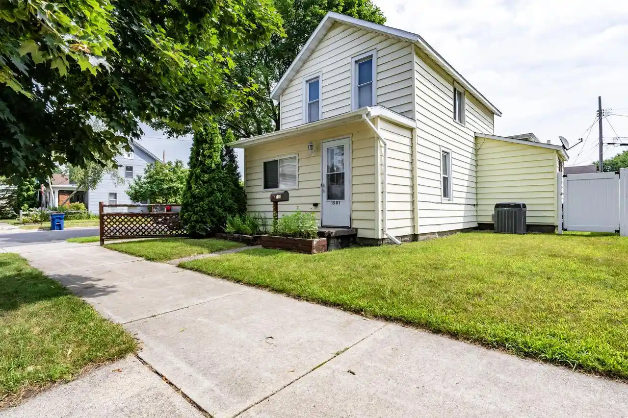 1st image of 1501 10th Street S Street S, La Crosse, WI 54601 | MLS# 1974438